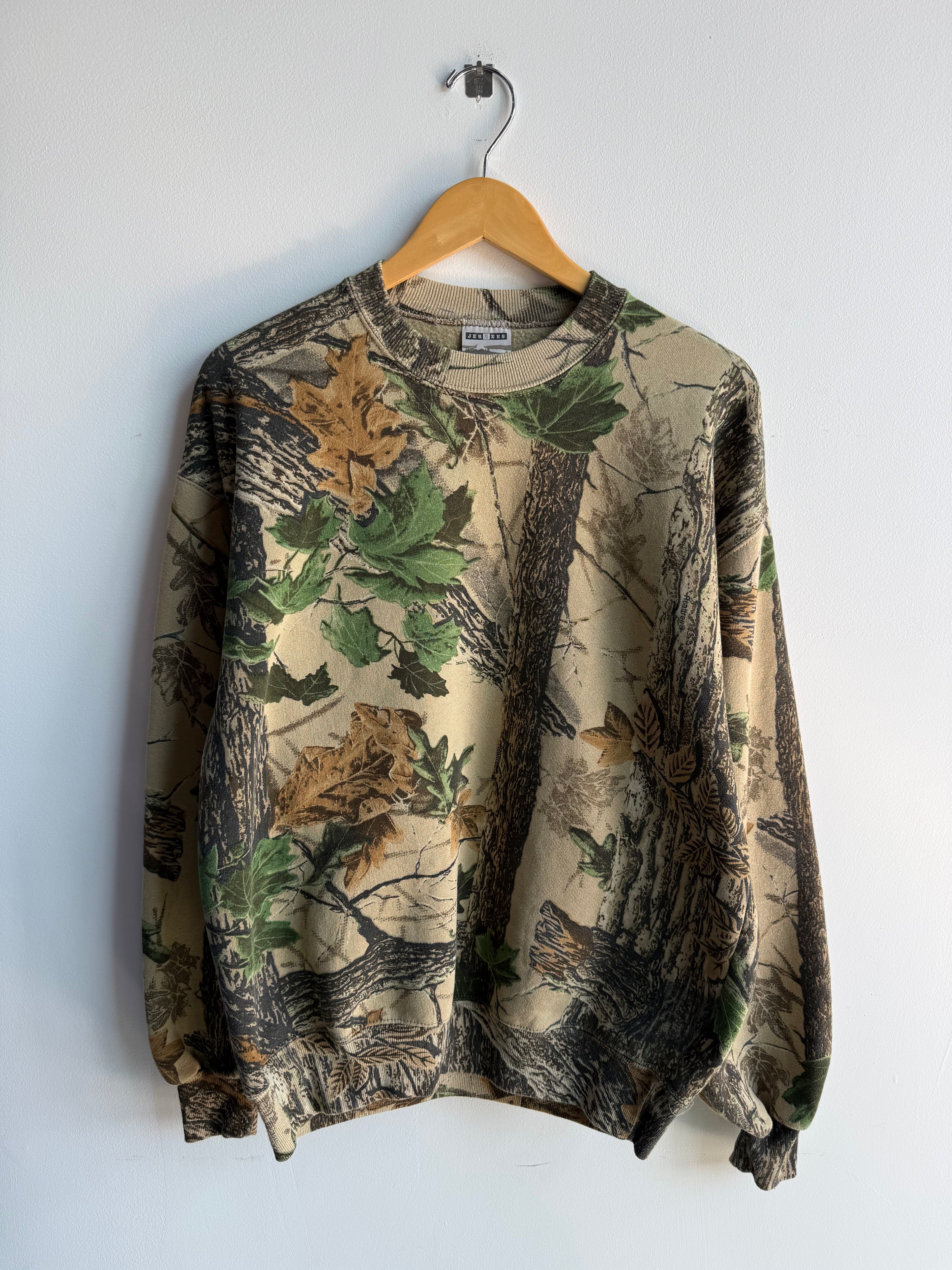 (L) Camo Crew