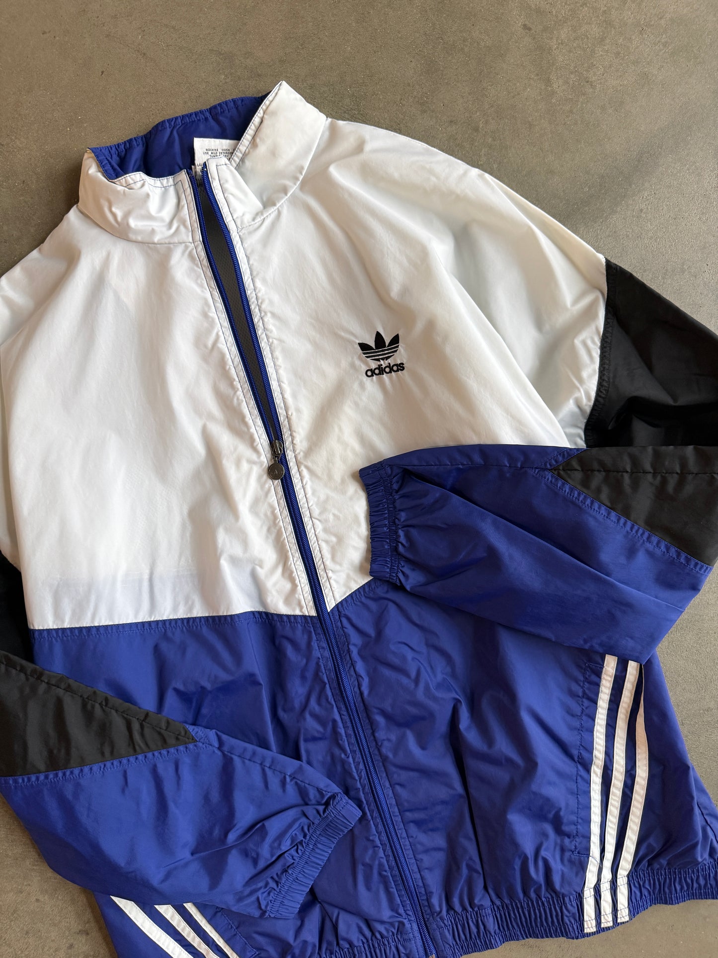(XL) Adidas Windbreaker