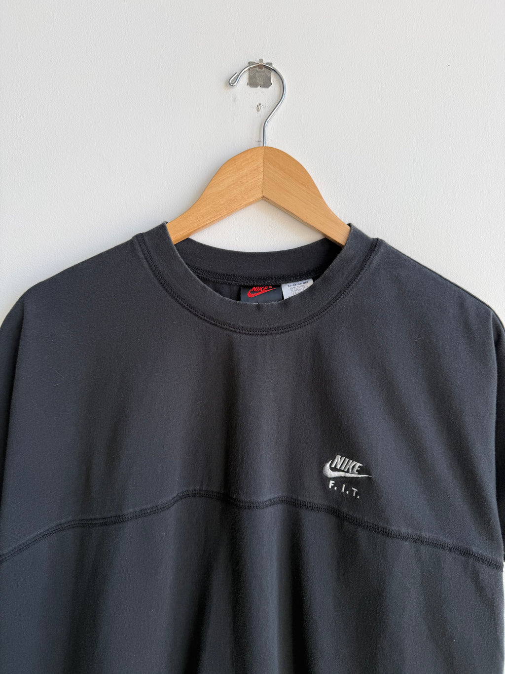 (L) Nike FIT Tee