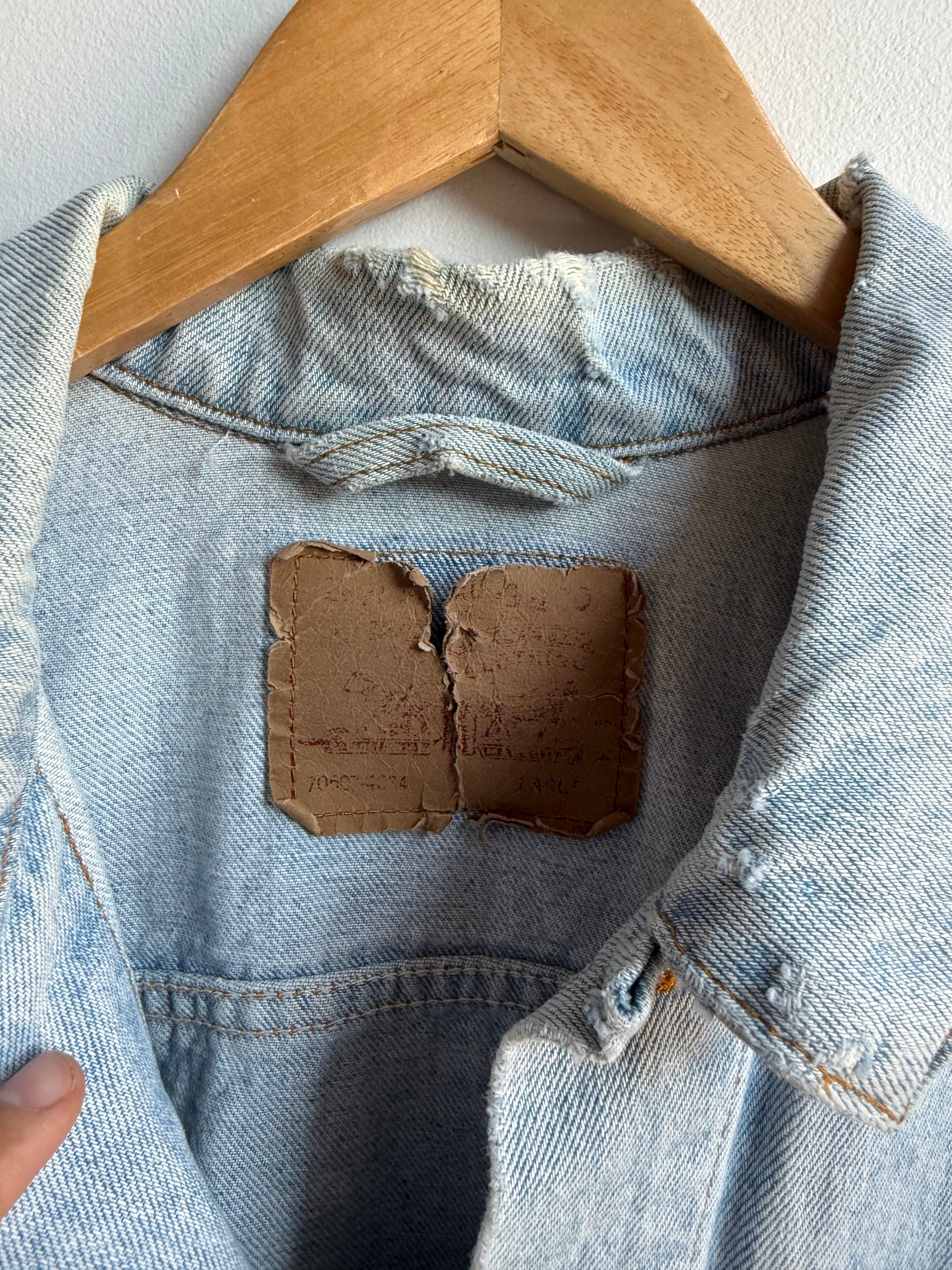 (XL) Levi’s Denim Jacket