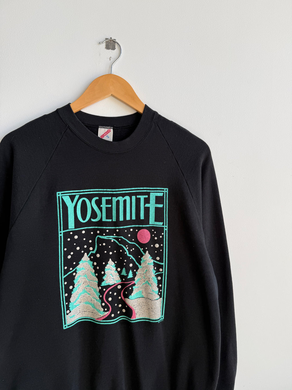 (L) Yosemite Crew
