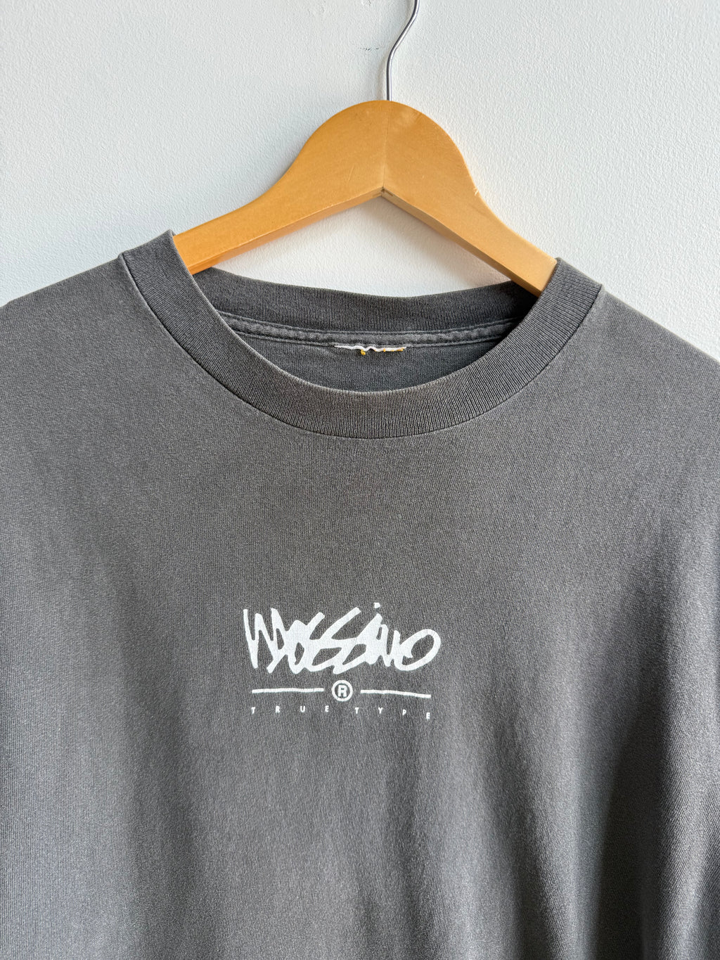 (L) Mossimo Tee