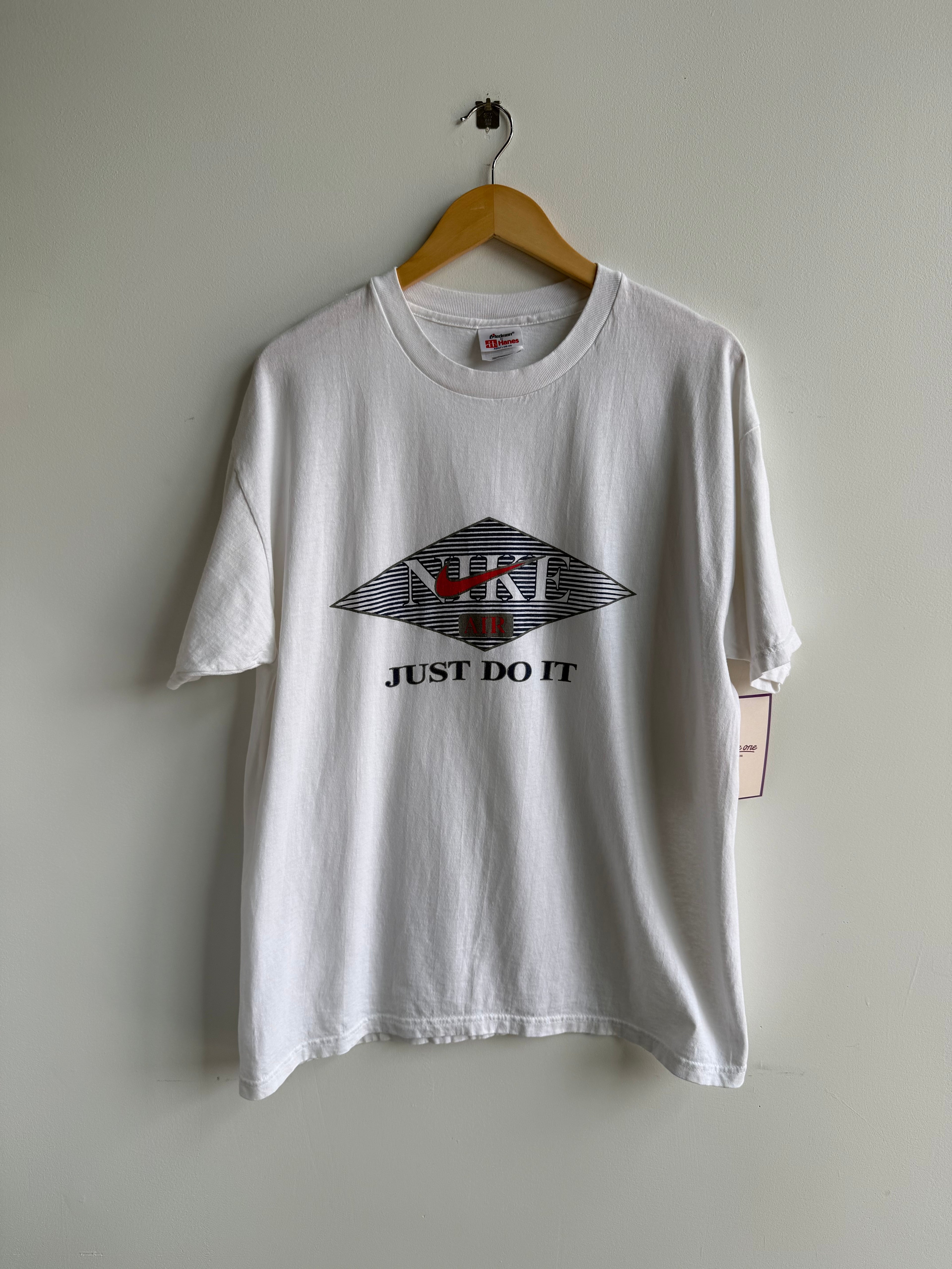 (L) Nike Just Do It Tee