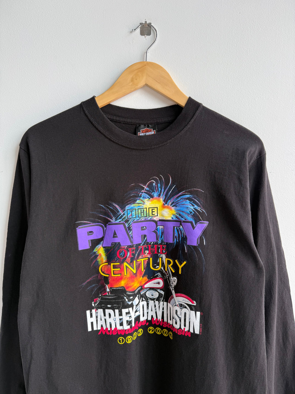 (M) Harley Davidson Milwaukee Tee