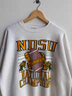 (XXL) 1990 North Dakota State University Football Crew