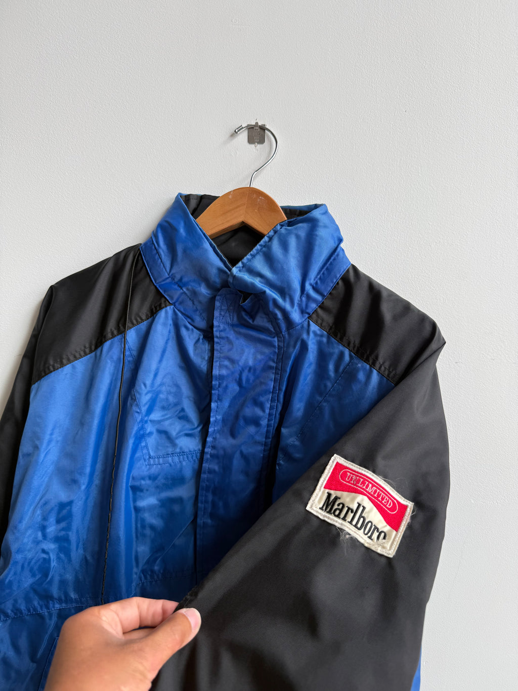 (XL) Marlboro Windbreaker Jacket