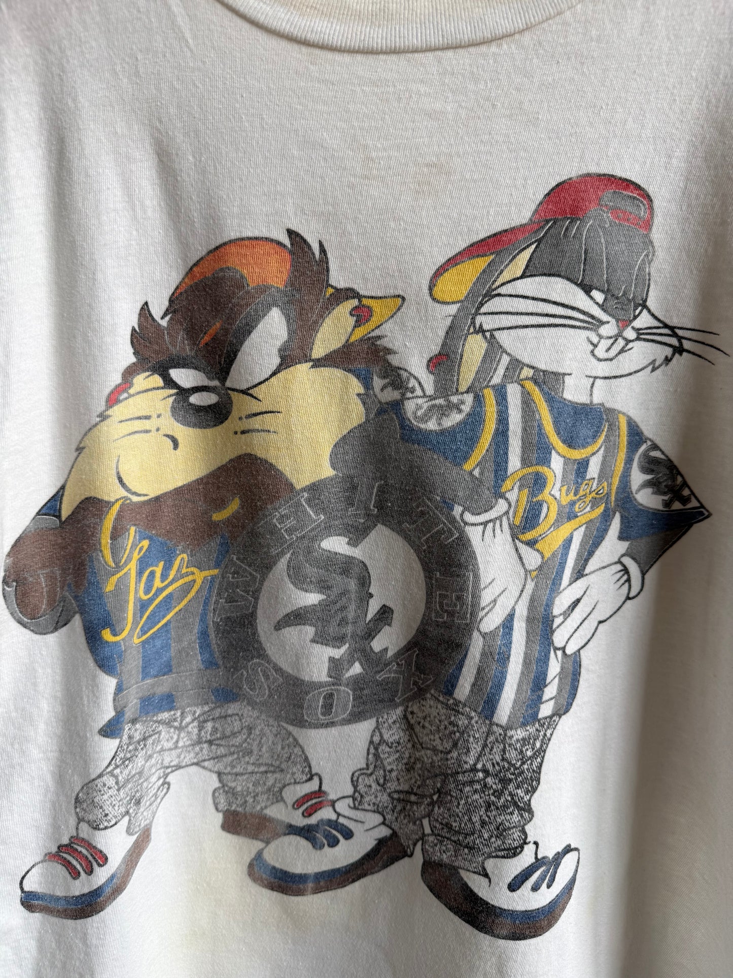 (M) Chicago White Sox Looney Tunes Tee