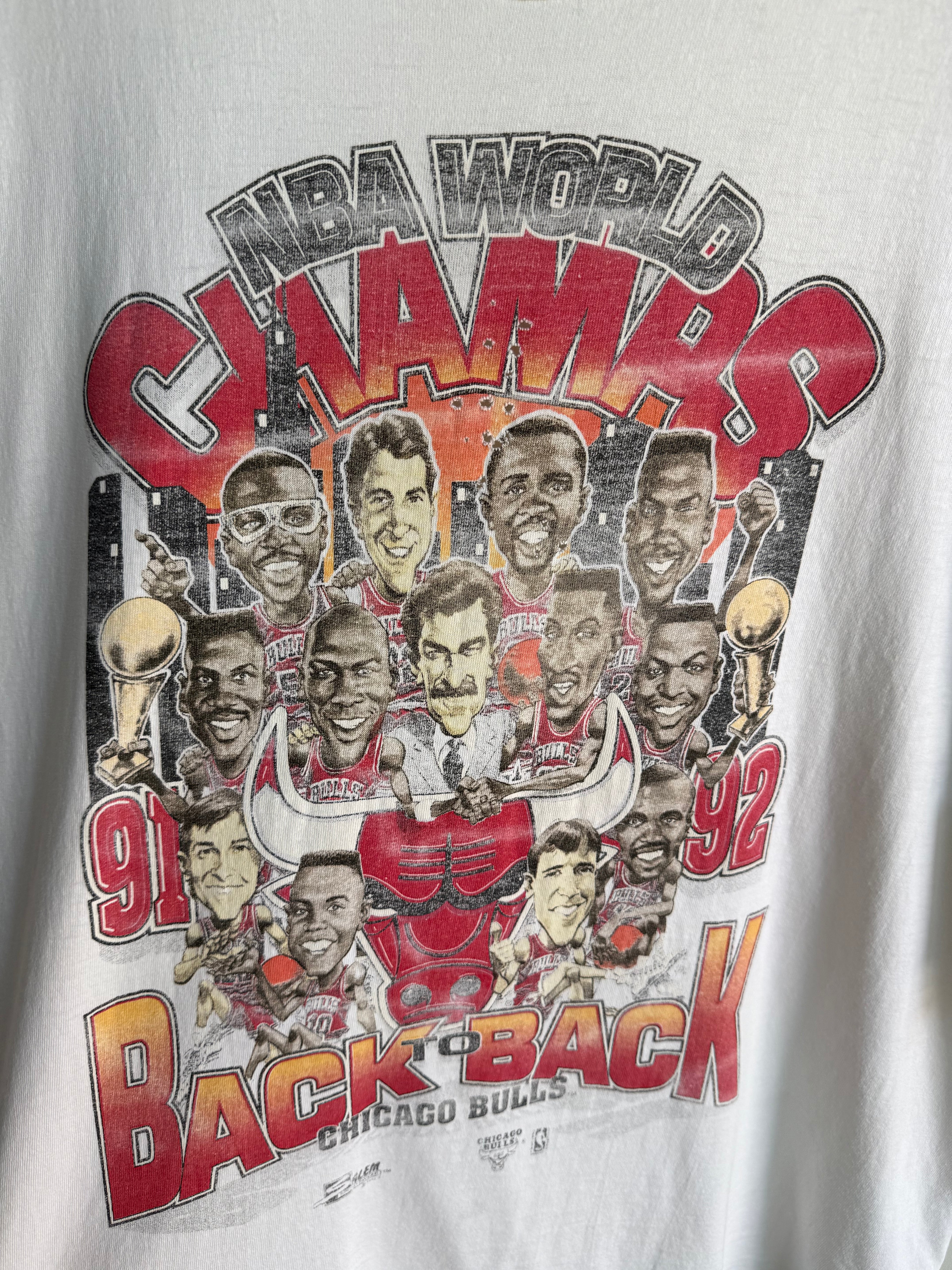 (L) Chicago Bulls Back to Back Tee