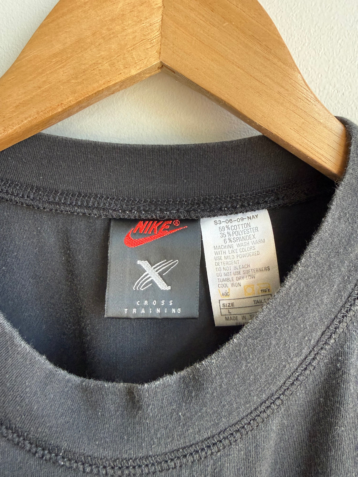 (L) Nike FIT Tee