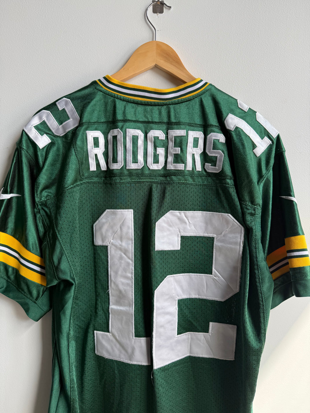 (L) Green Bay Packers Aaron Rodger’s Jersey
