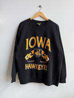 (L) Iowa Hawkeyes Crew