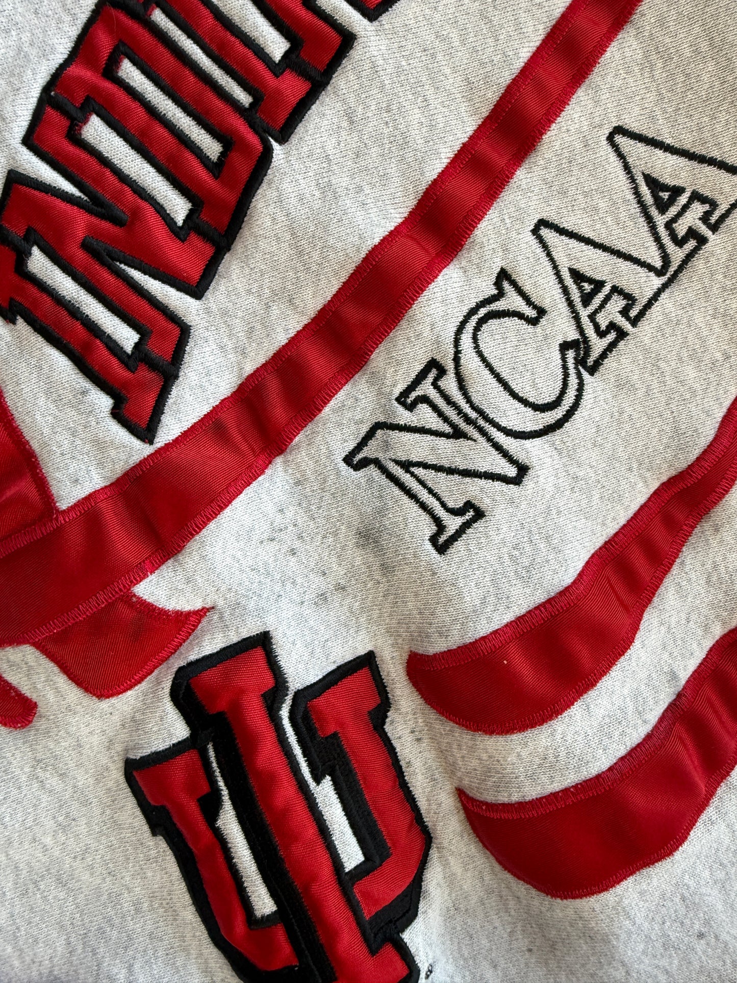 (L) Indiana Hoosiers Crew