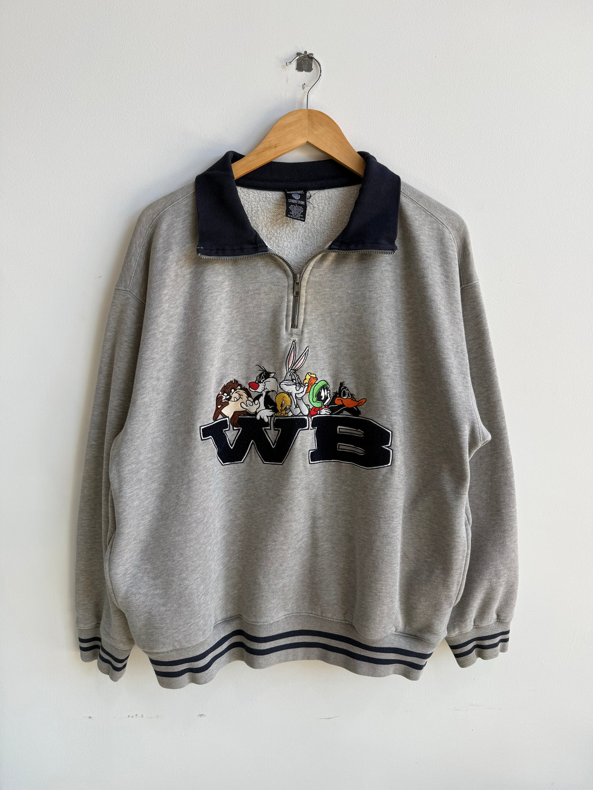 (L) Looney Tunes Quarter Zip