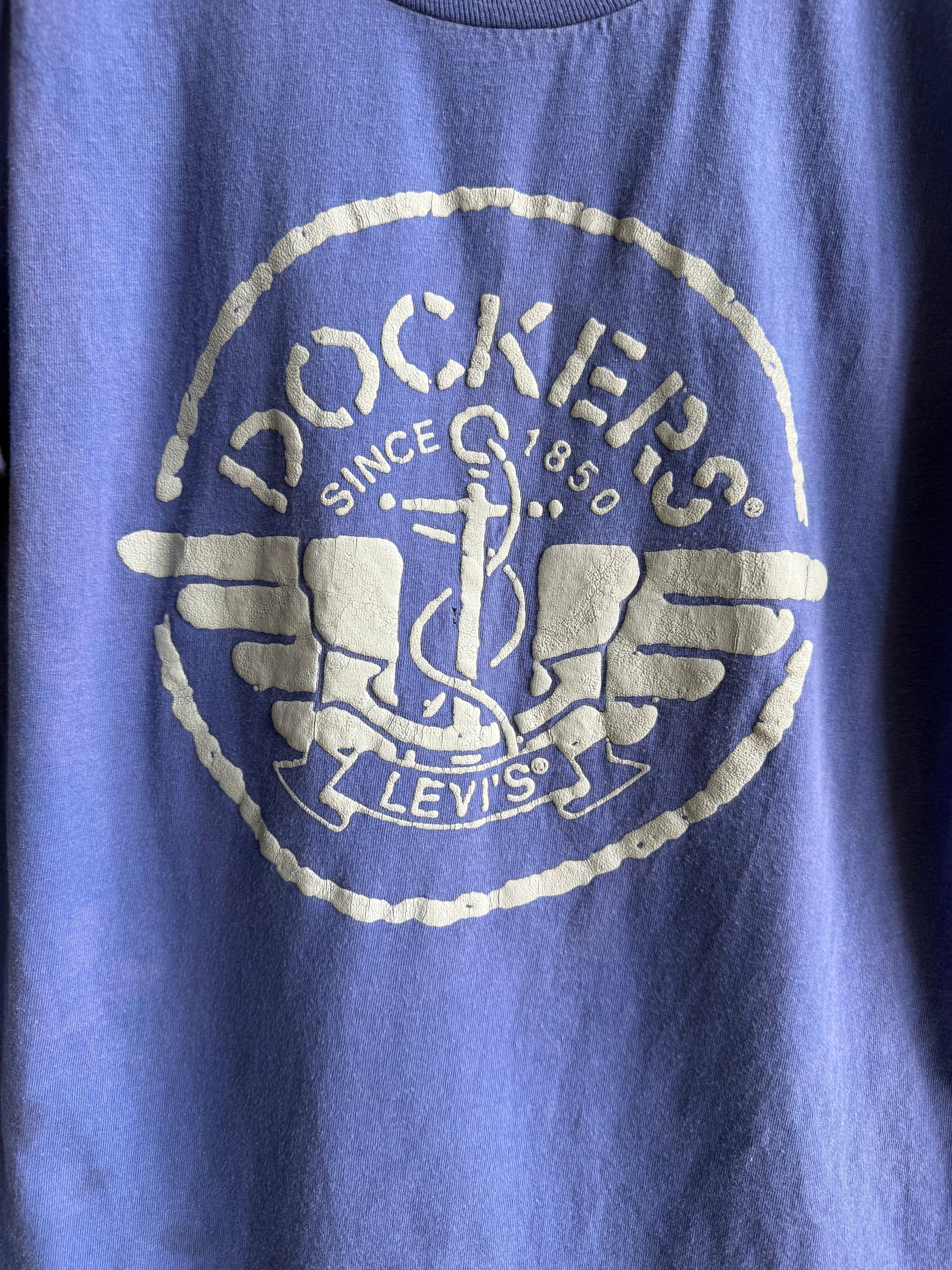 (L) Dockers Levi’s Tee