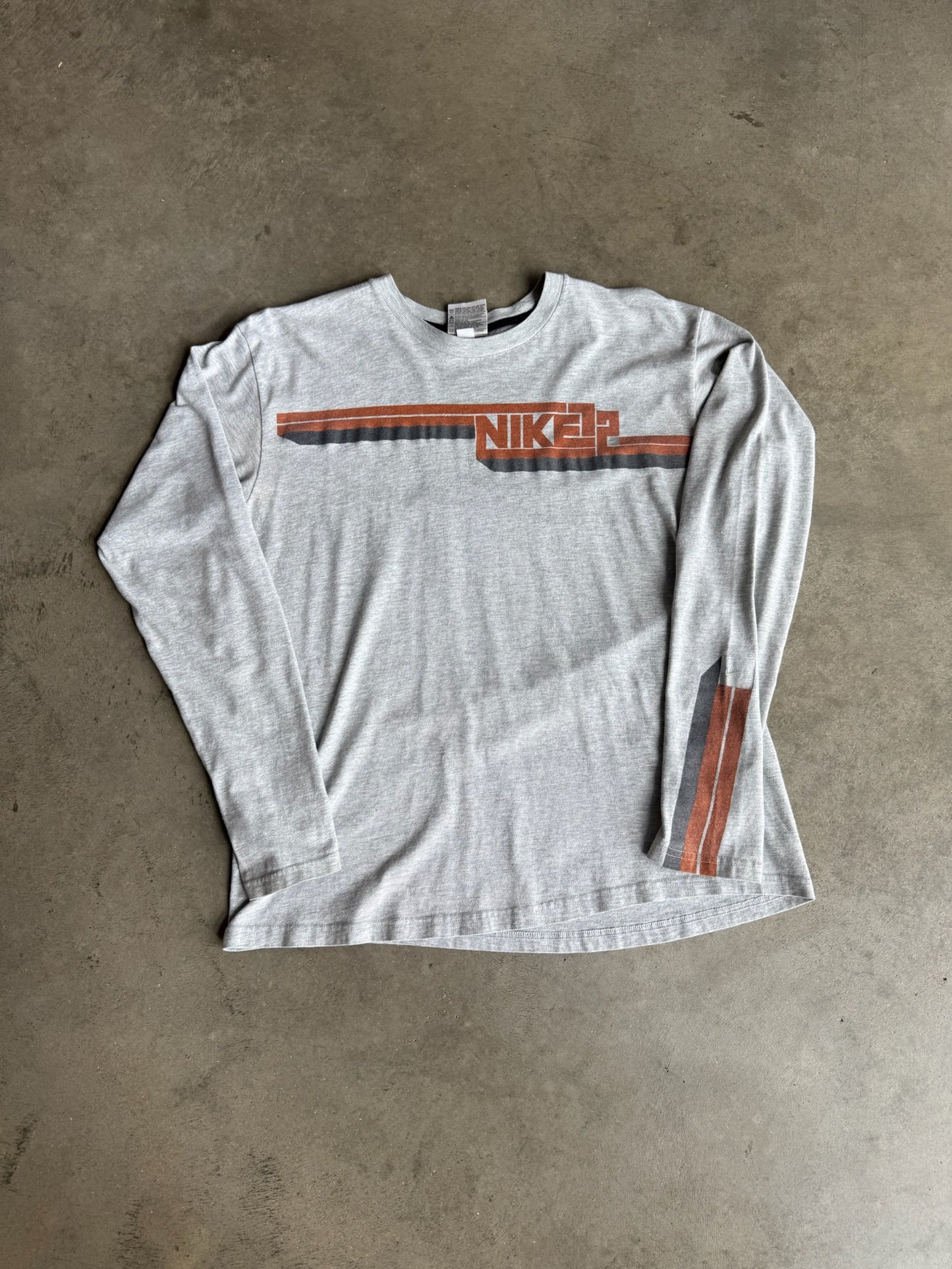 (L) Nike ‘72 L/S Tee