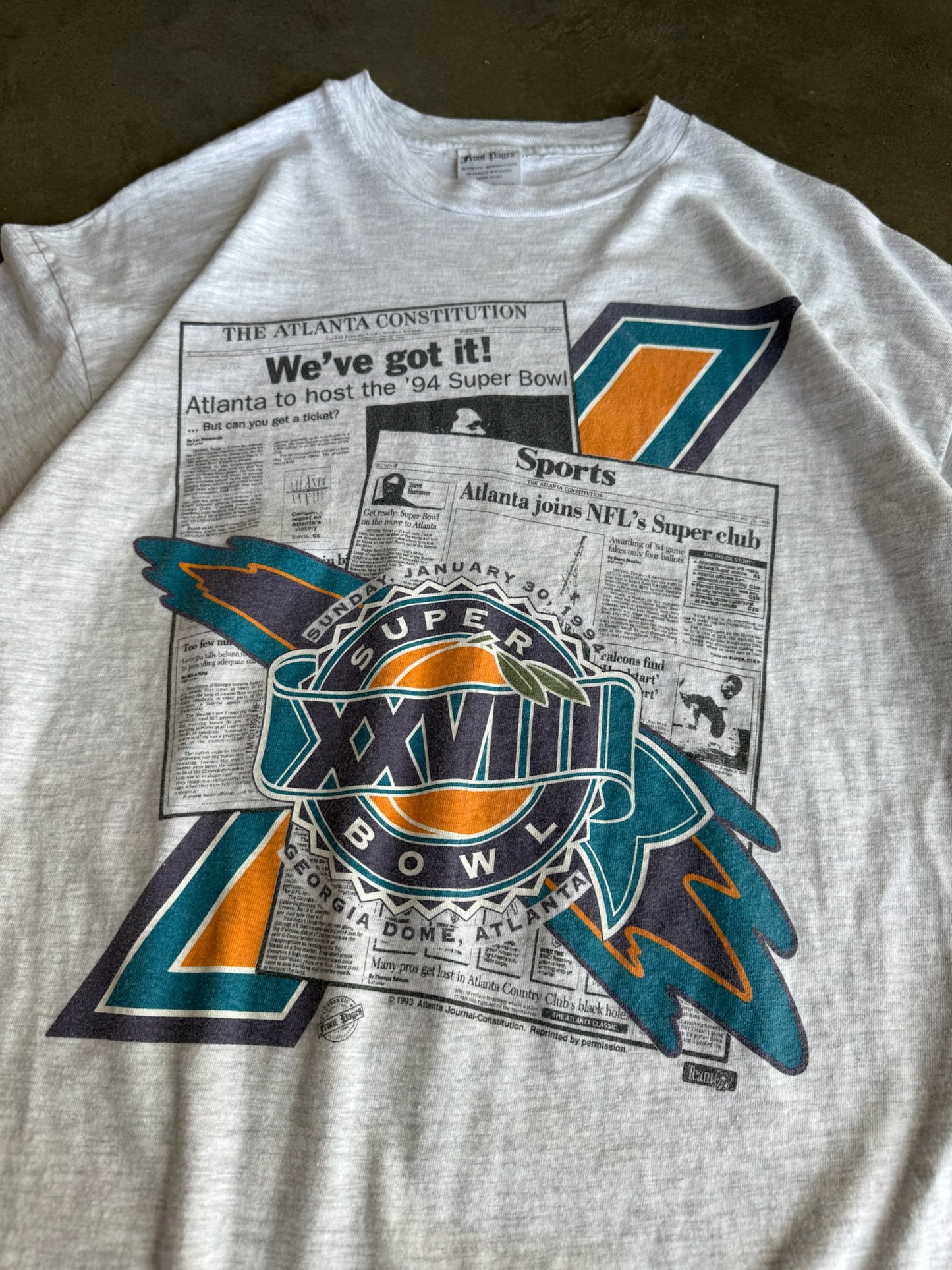 (XL) Super Bowl XXVIII Newspaper Tee