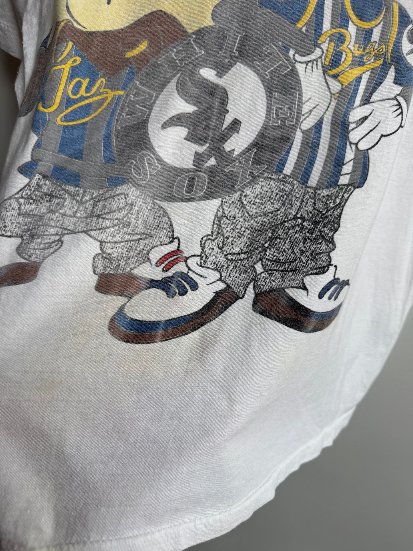 (M) Chicago White Sox Looney Tunes Tee