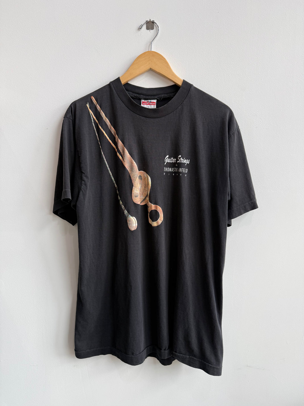 (L) Guitar Strings Tee