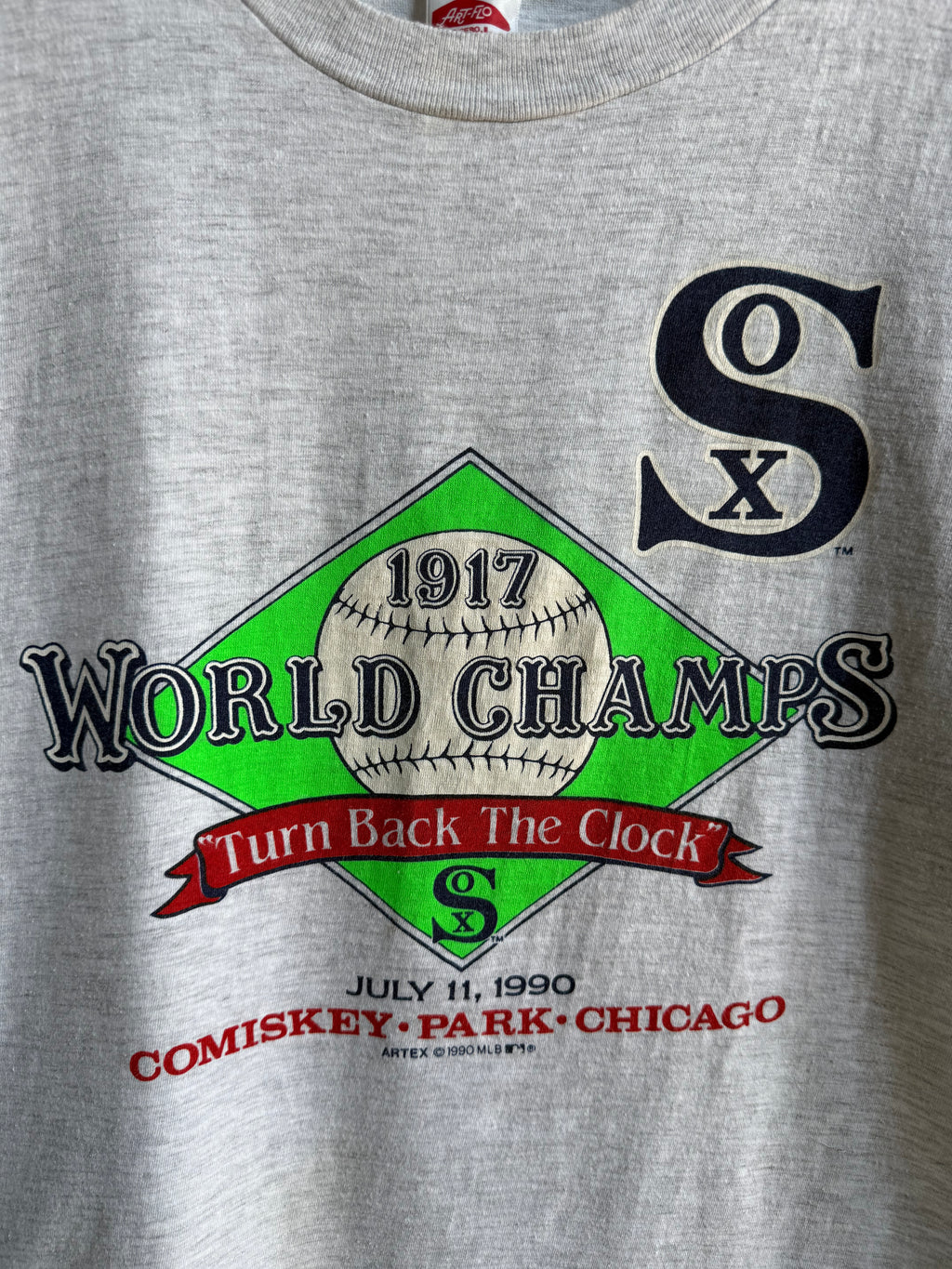 (L) Chicago White Sox World Champs Tee