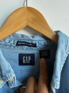 (L) Gap Button Up