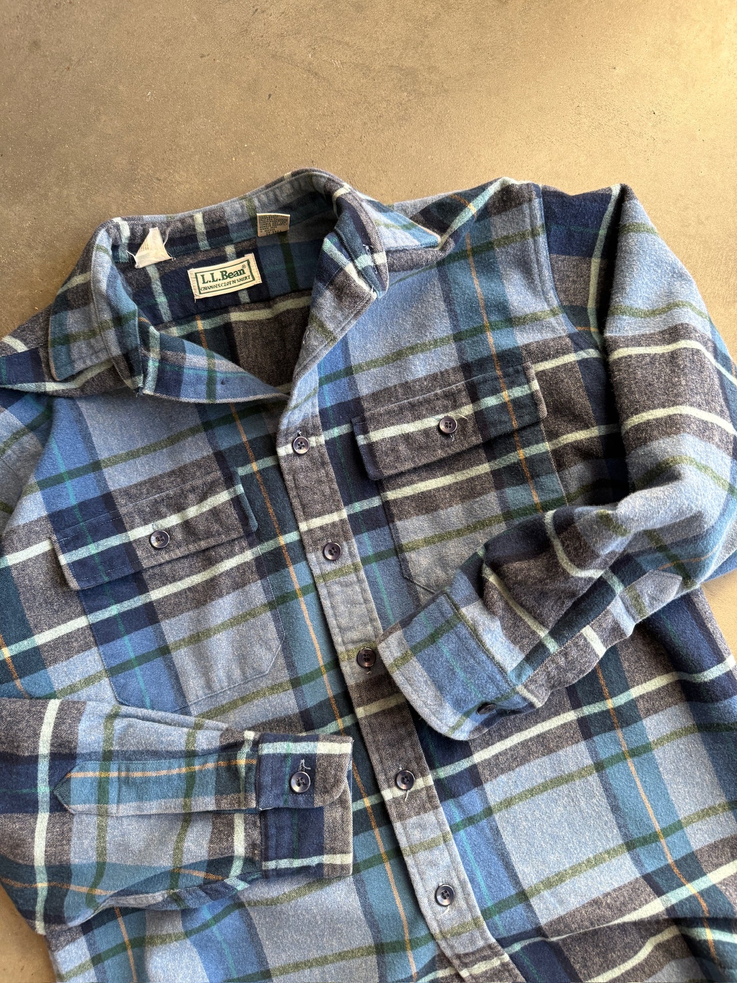 (M) LL Bean Shirt