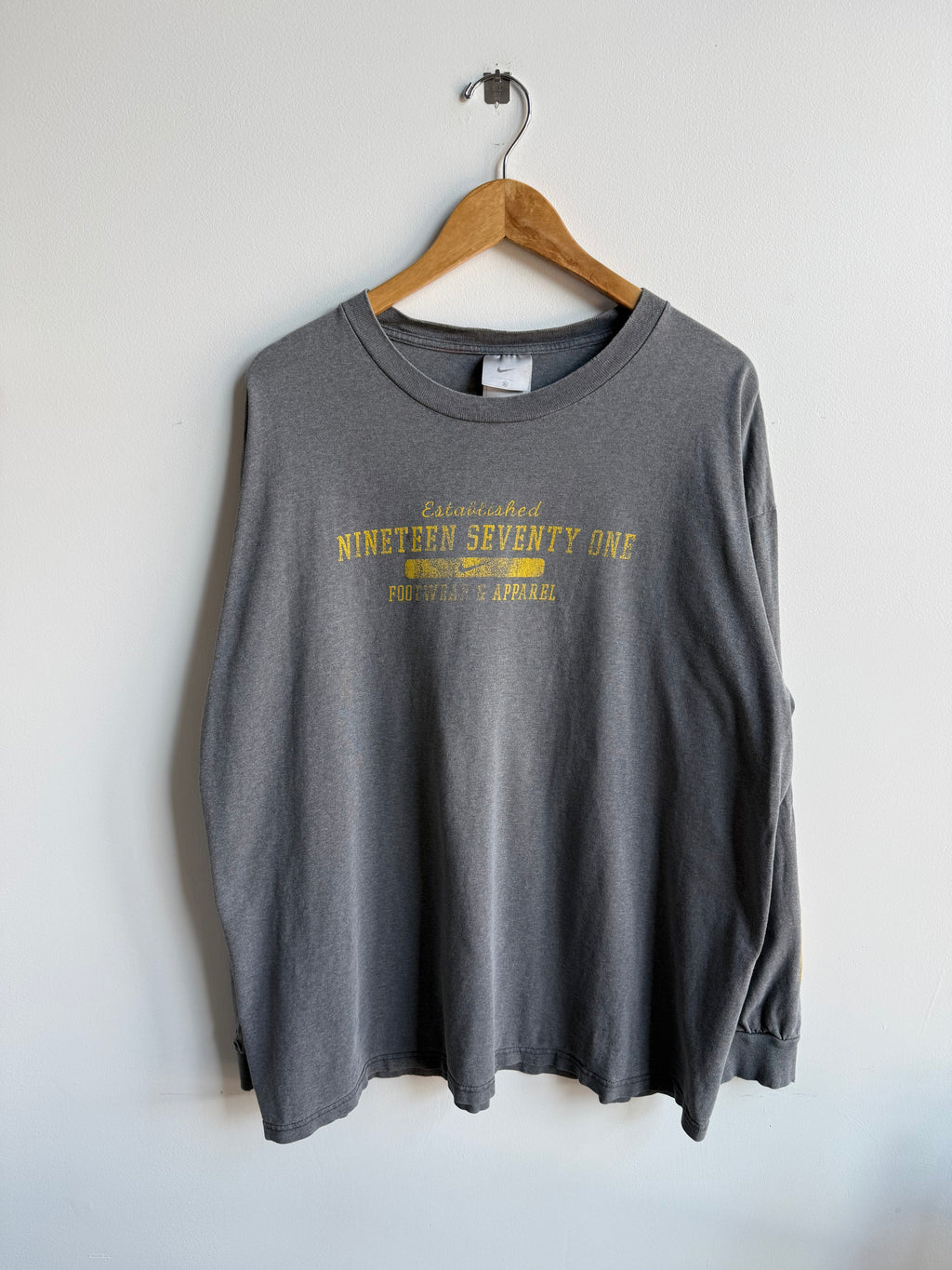 (XXL) Nike Athletics Tee
