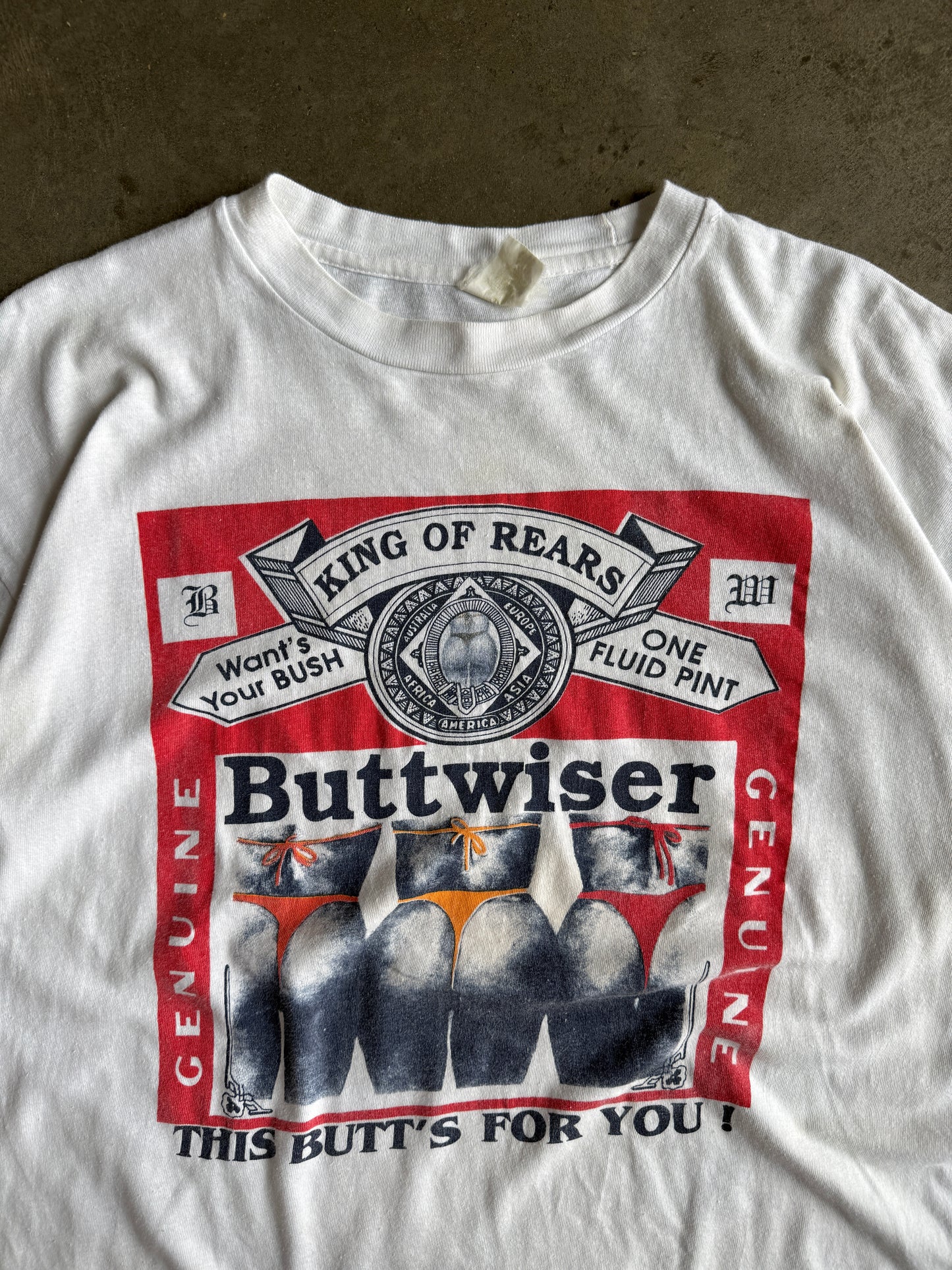 (XL) Buttweiser Tee