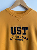 (L) University of St. Thomas Tommies Crew