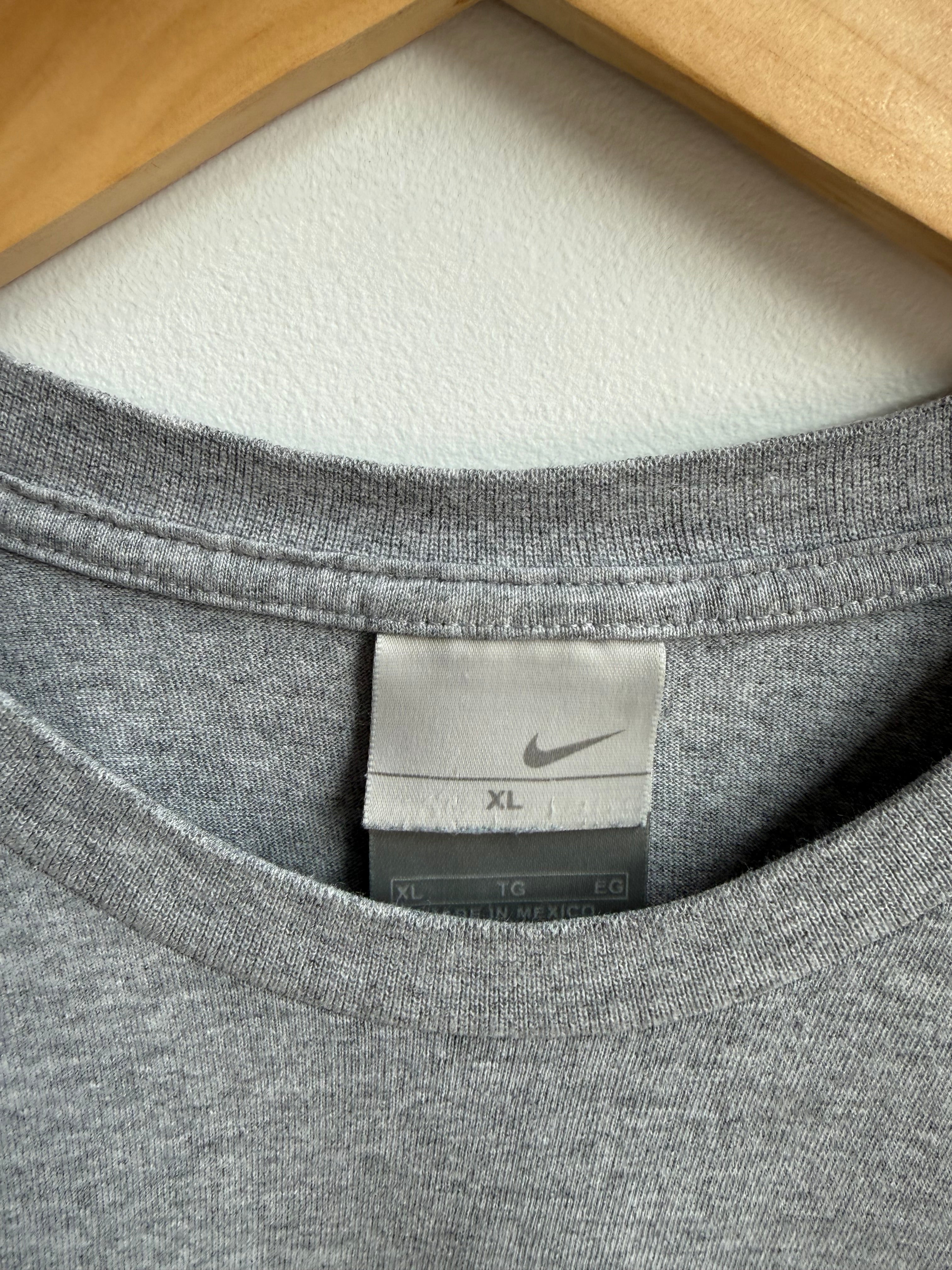 (XL) Nike Long Sleeve Tee