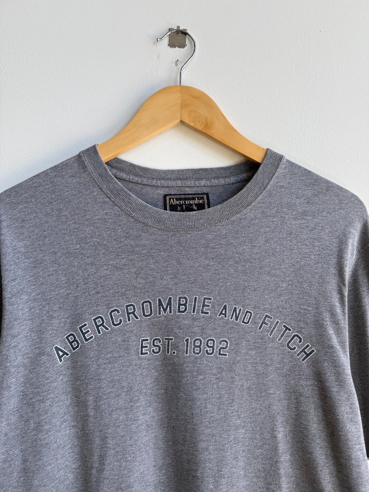 (L) Abercrombie Long Sleeve Tee