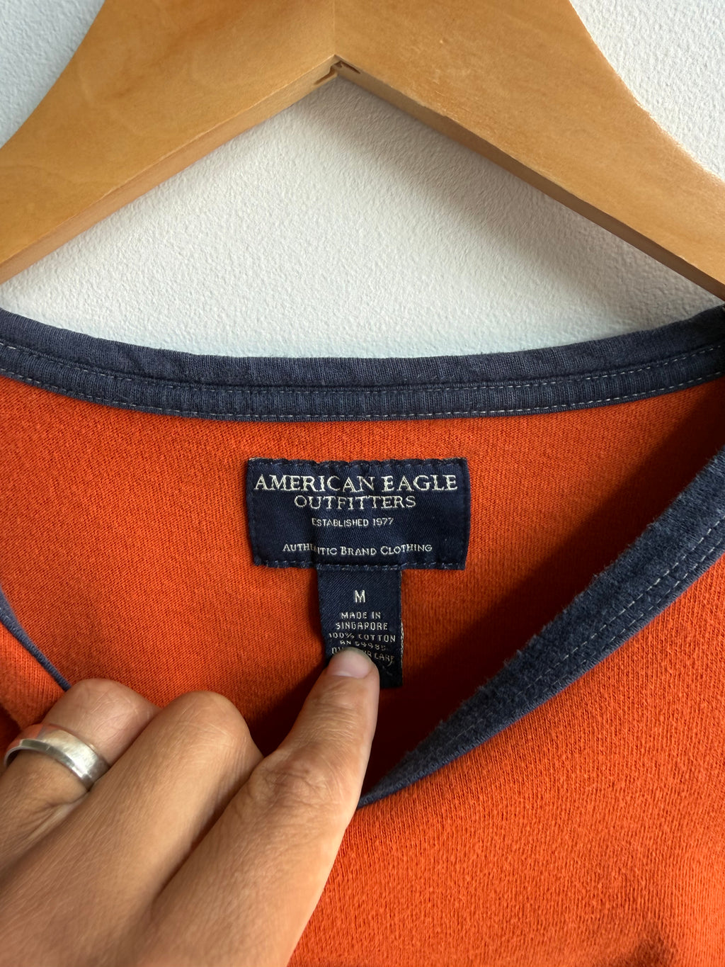 (L) American Eagle Tee