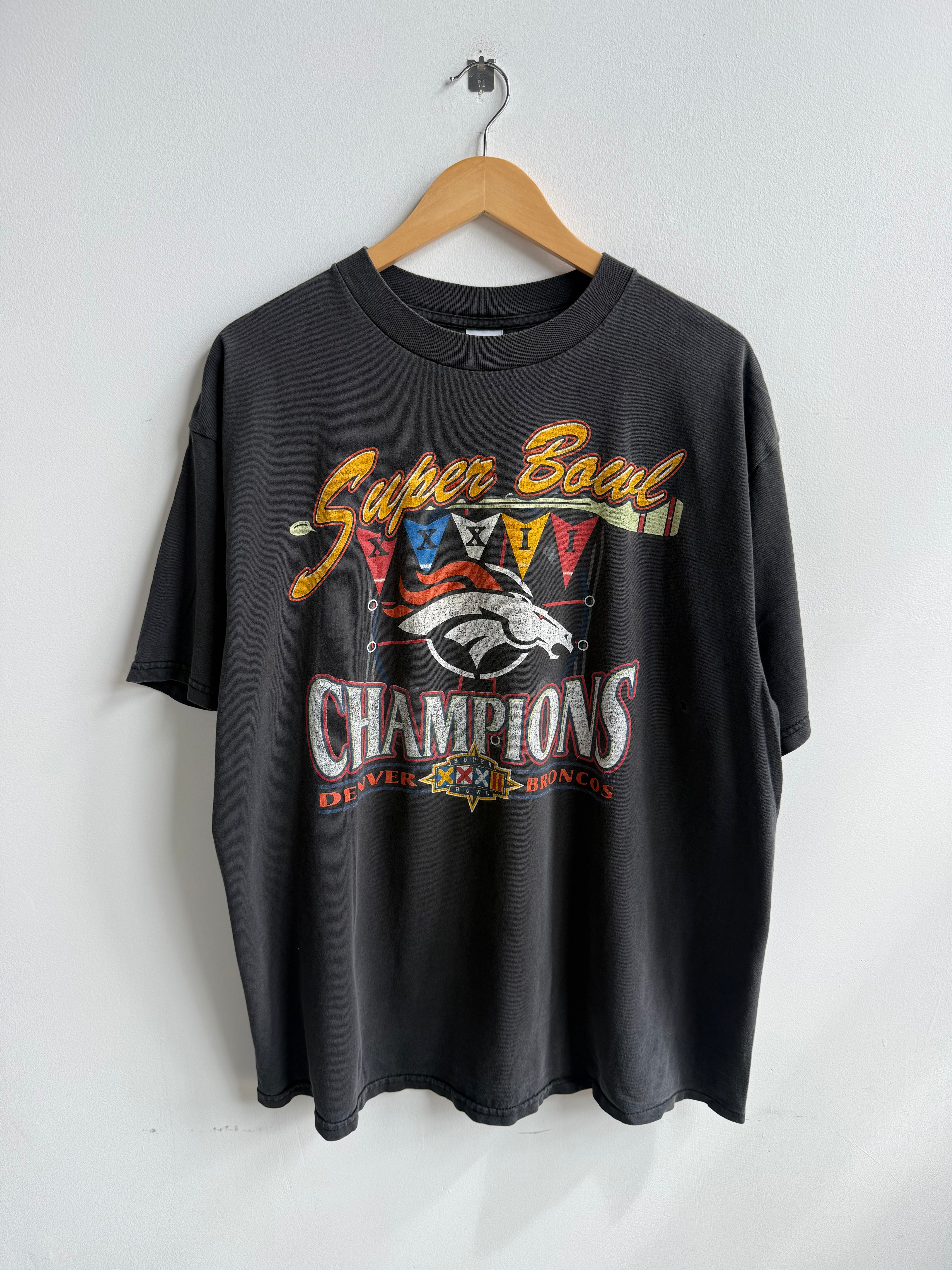(XL) Denver Broncos Tee