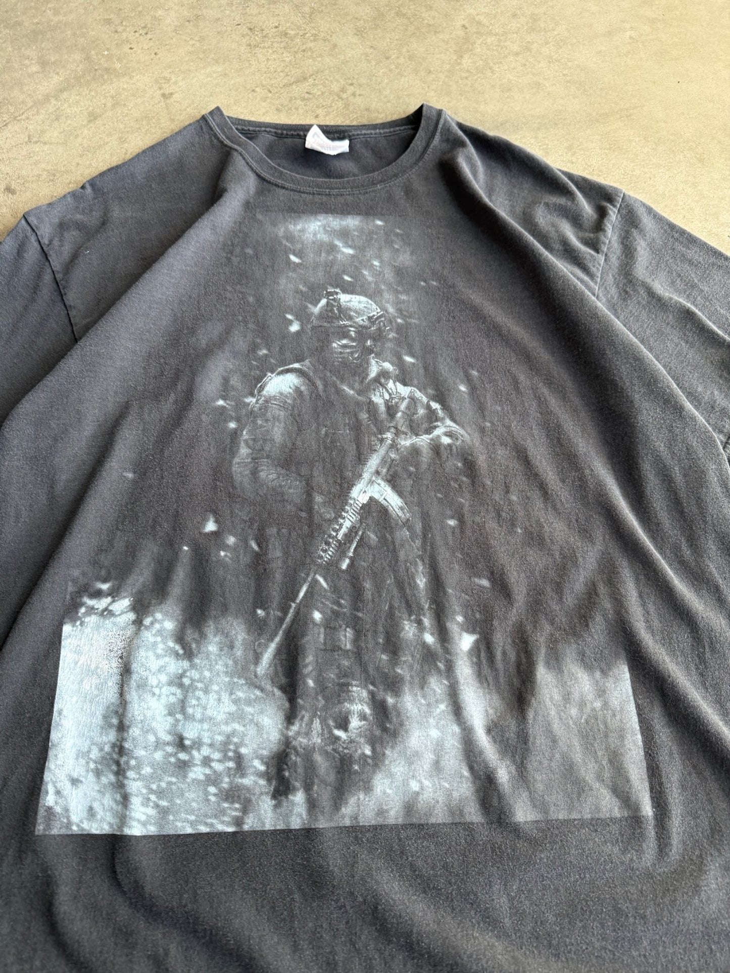 (XL) COD Modern Warfare Tee