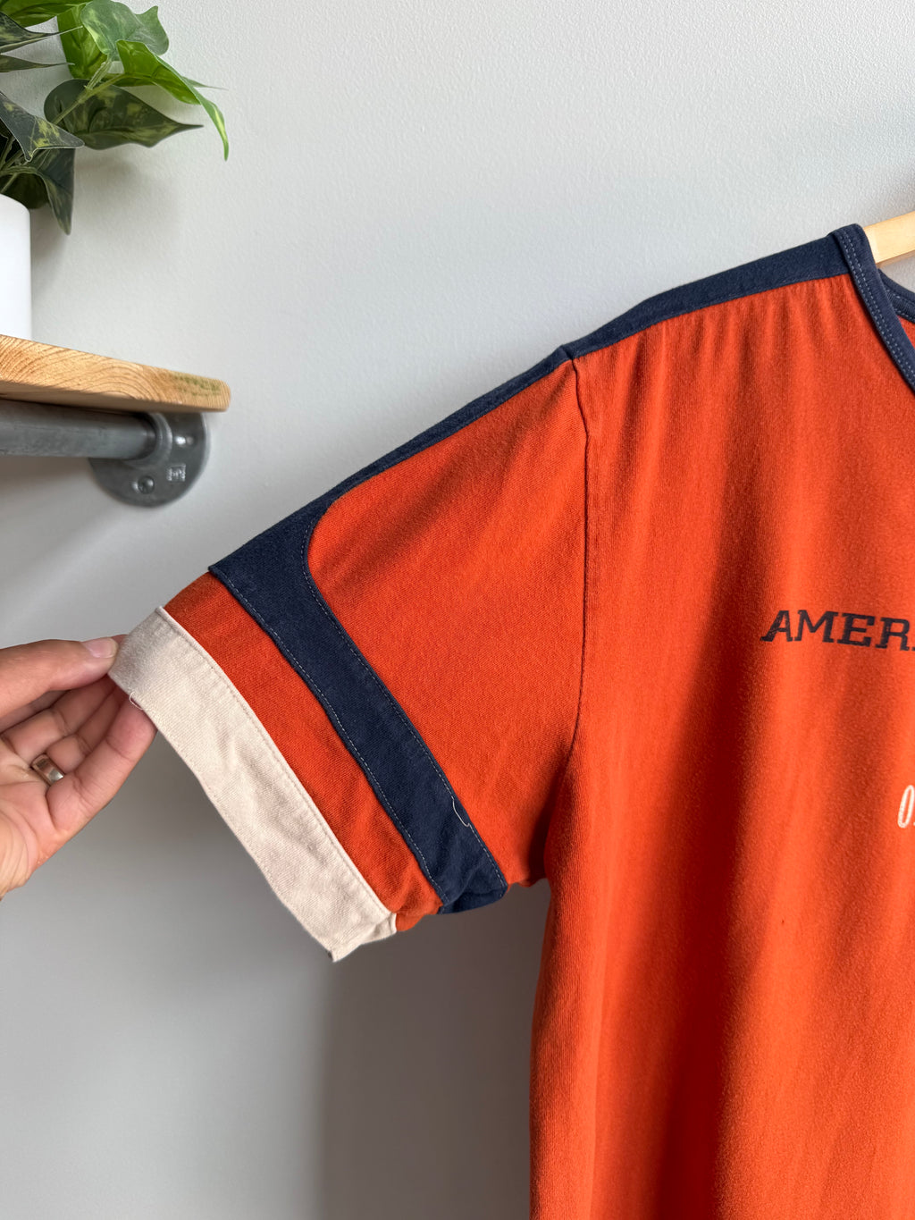 (L) American Eagle Tee