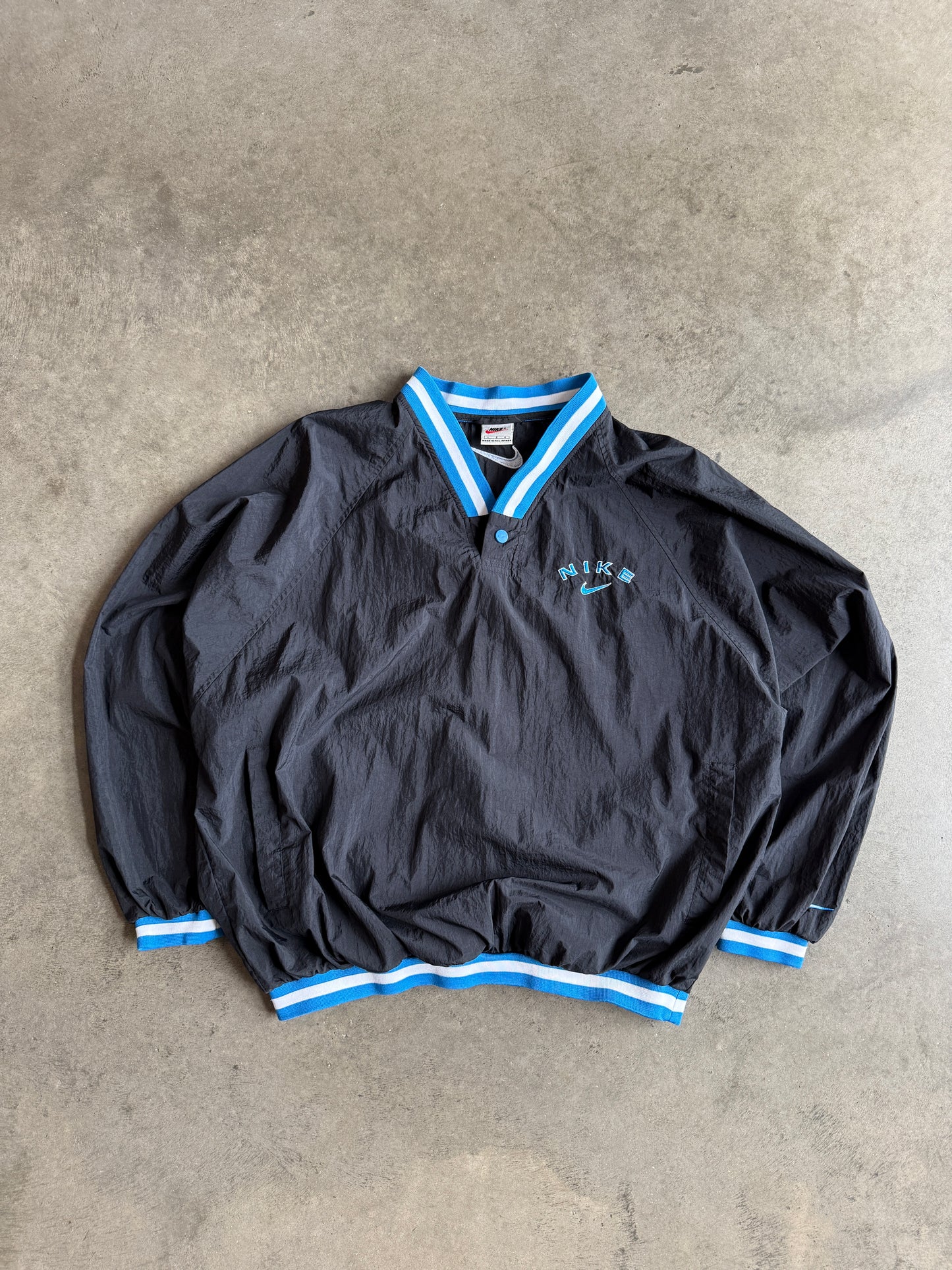(L) Nike Windbreaker Jacket