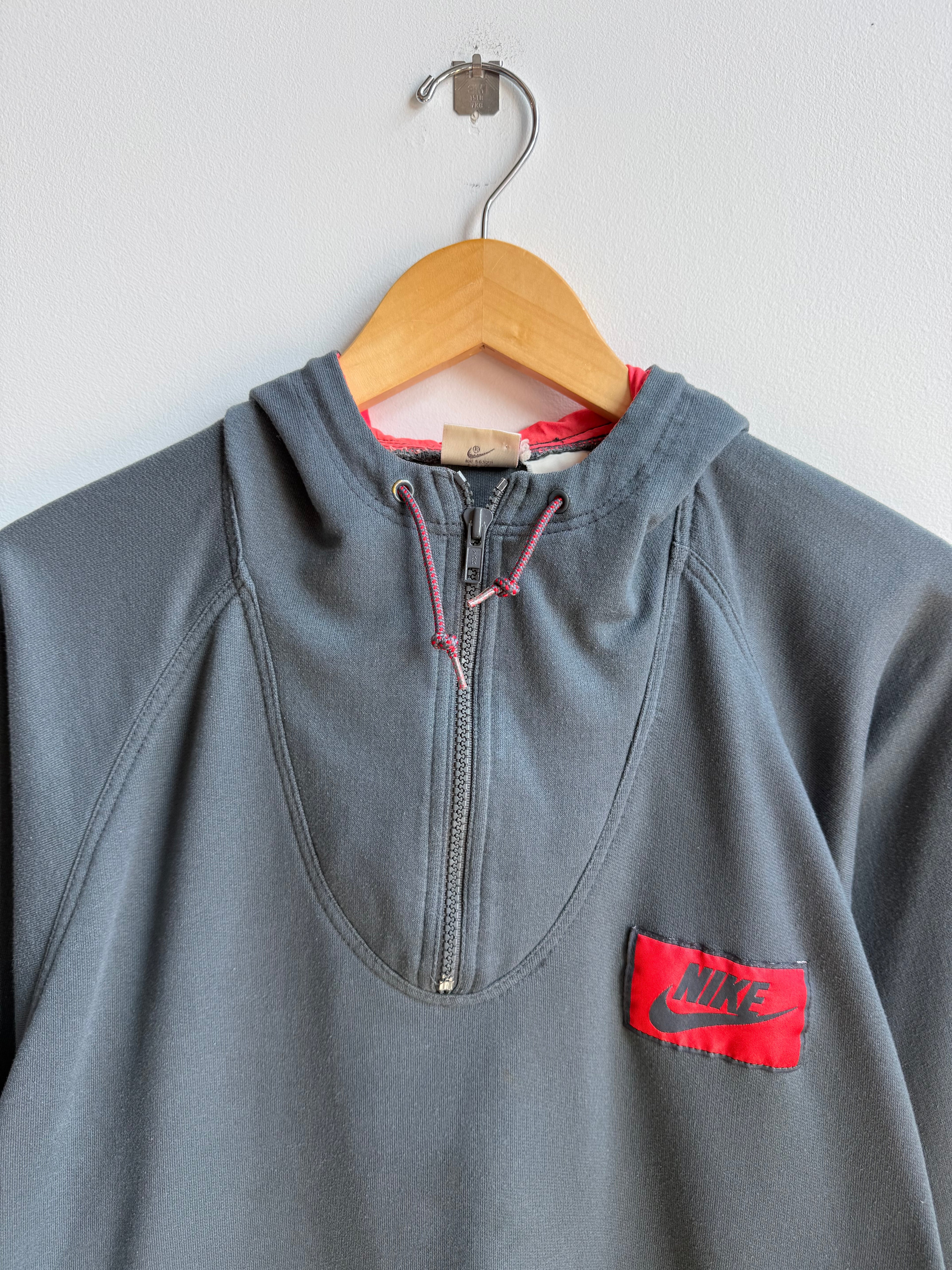 (M) Nike Hoodie