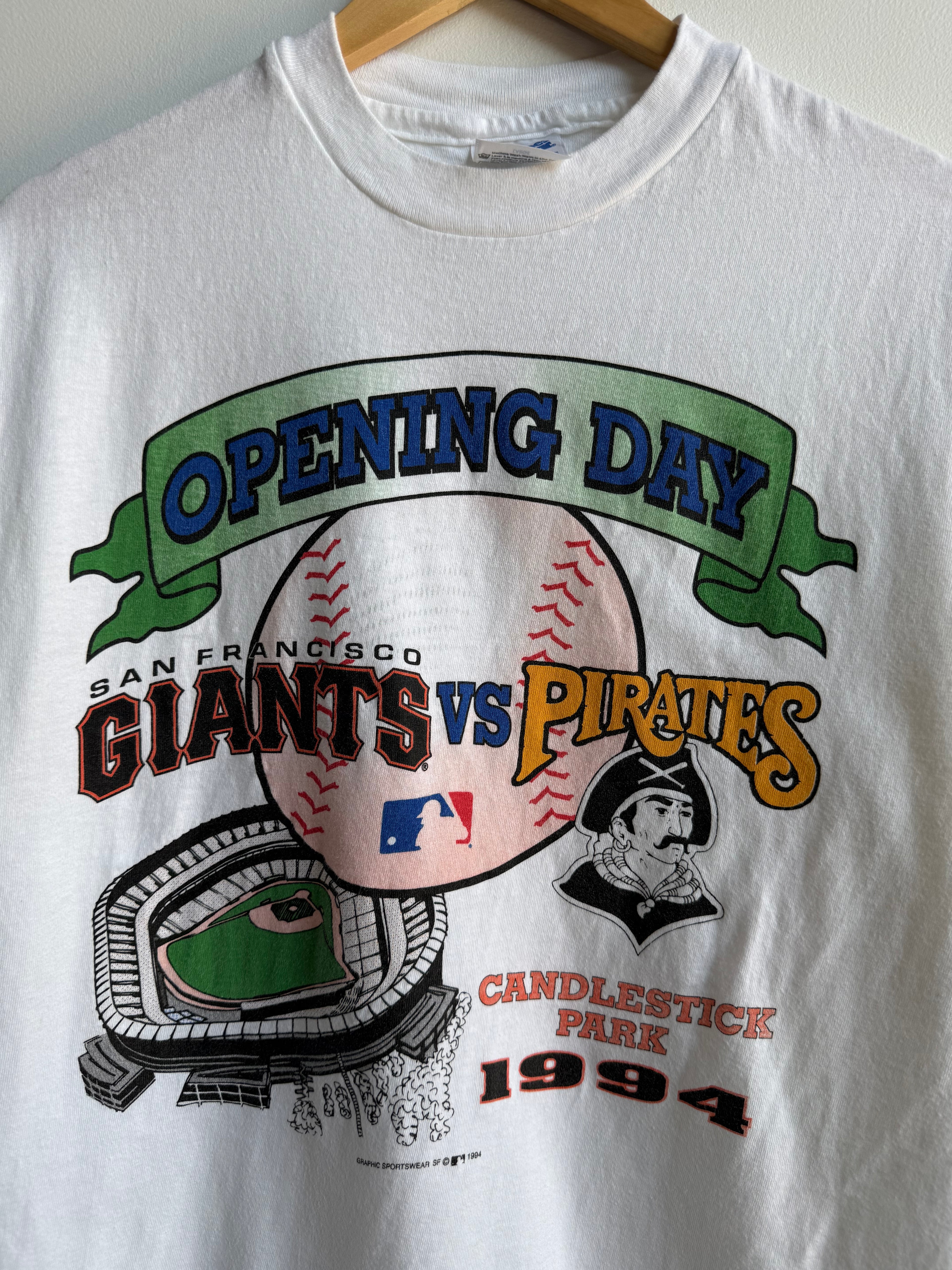 (L) Giants vs Pirates Tee