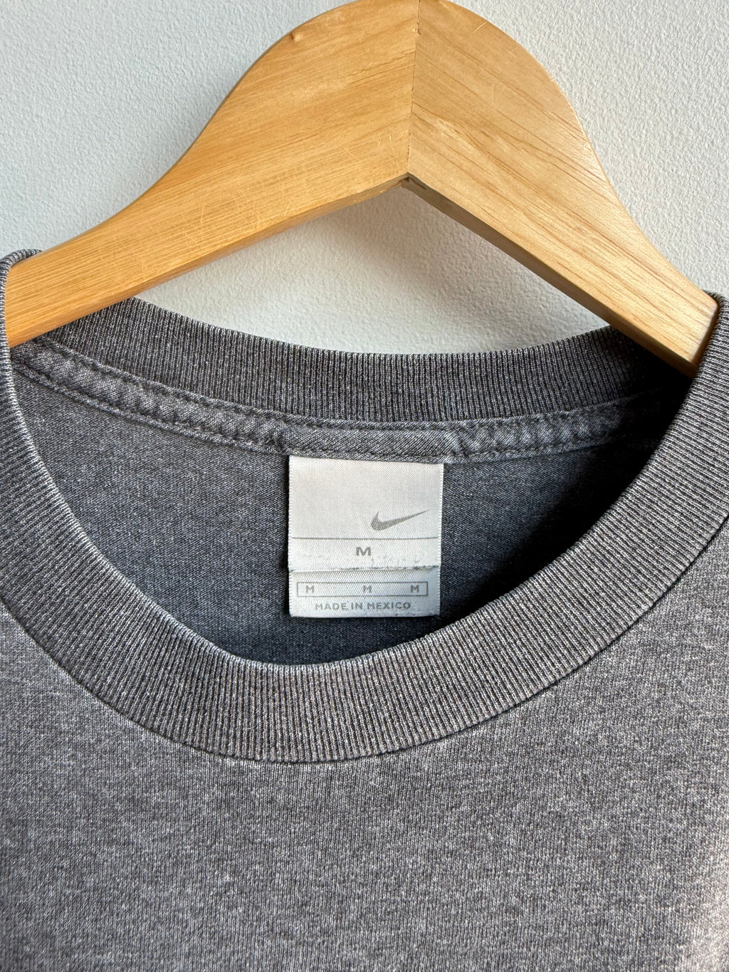 (M) Nike Logo Tee