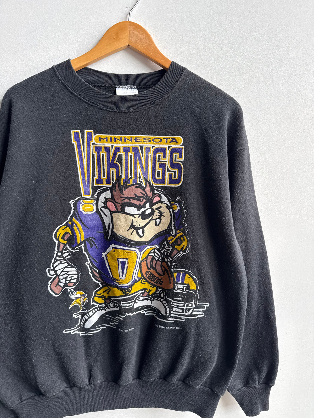 (L) Minnesota Vikings Taz Crew