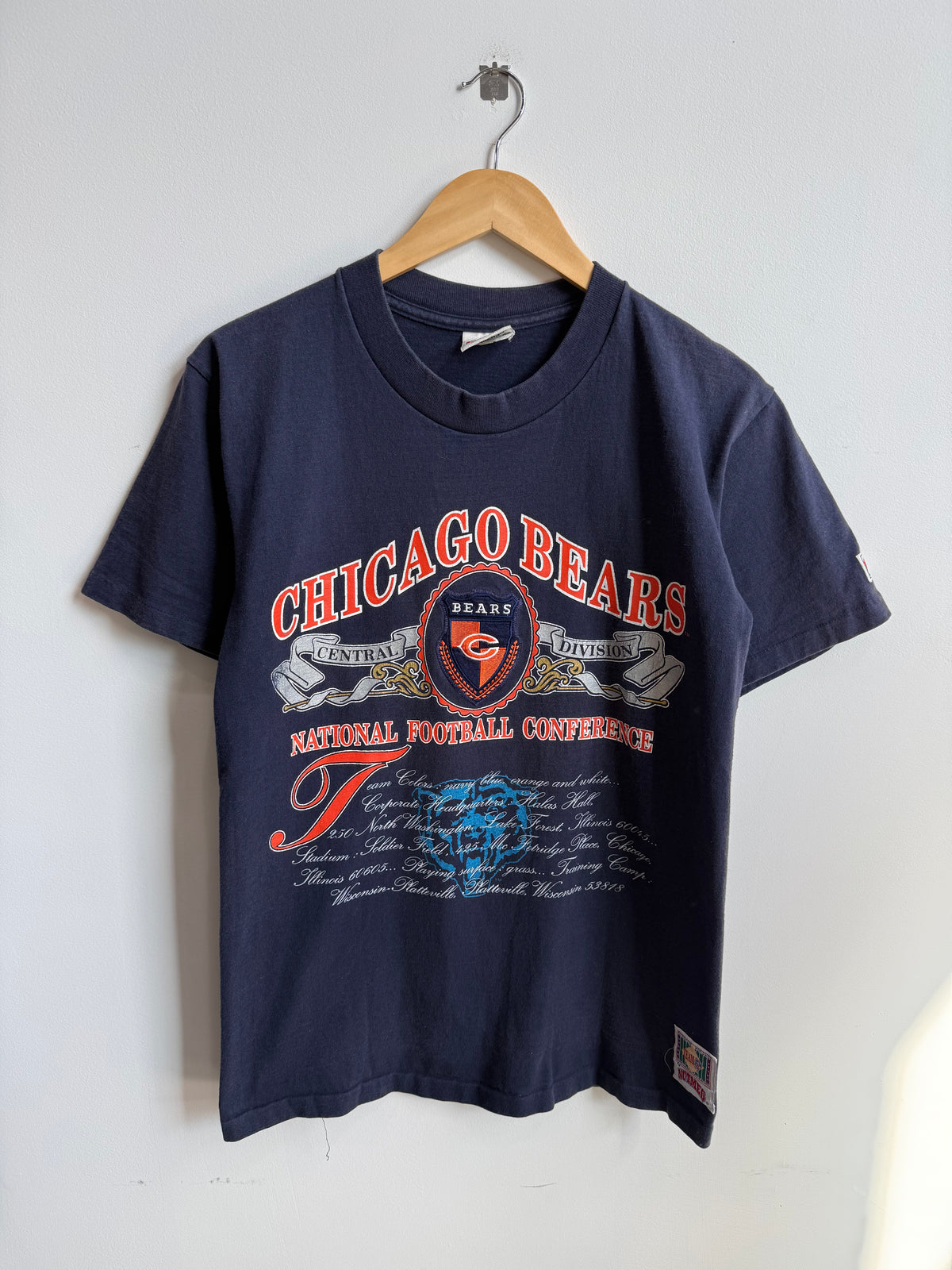 (M) Chicago Bears Nutmeg Mills Tee