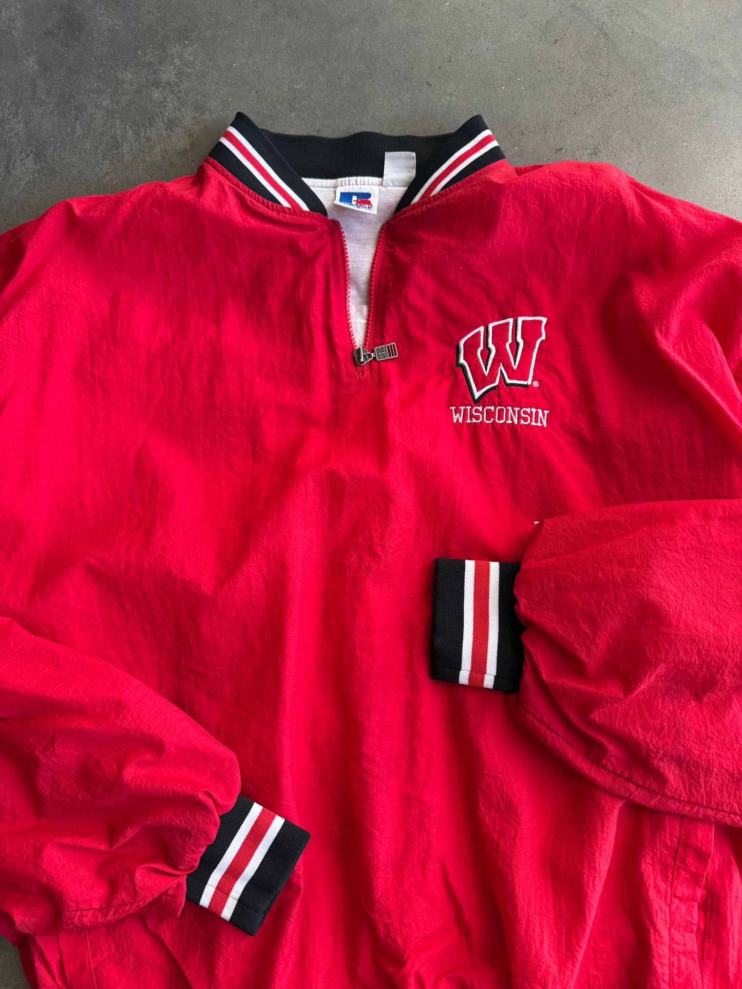 (XXL) Wisconsin Badgers Windbreaker