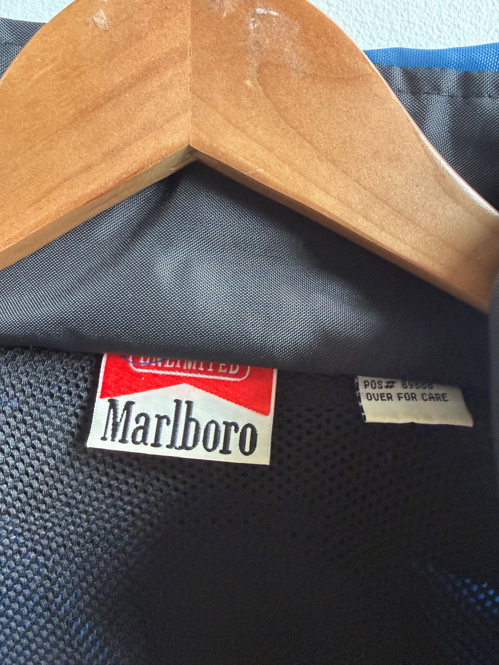 (XL) Marlboro Windbreaker Jacket