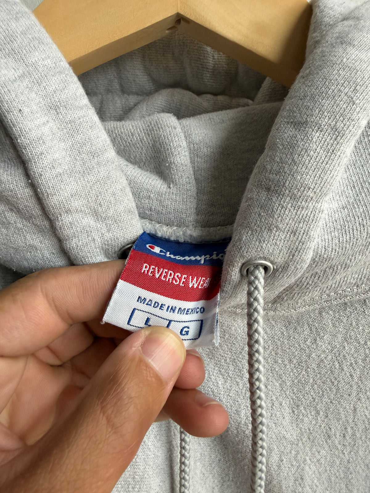 (L) Champion Reverse Weave Hoodie