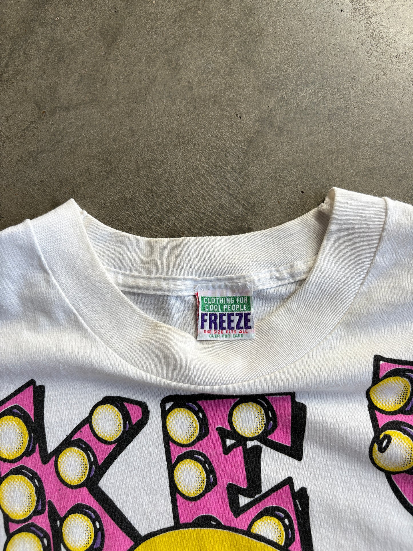 (XL) Tweety Make Up Tee
