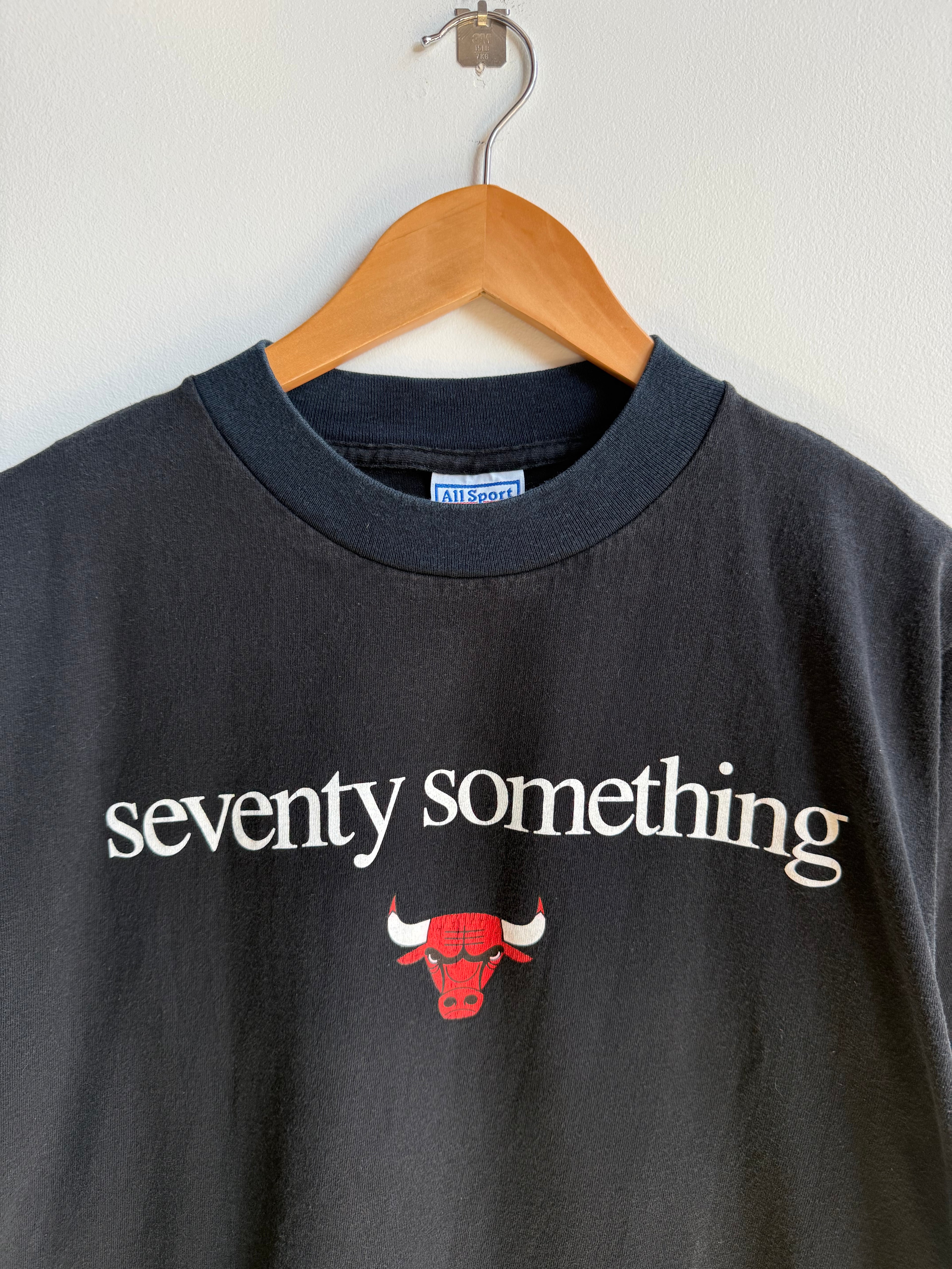 (L) Chicago Bulls Tee