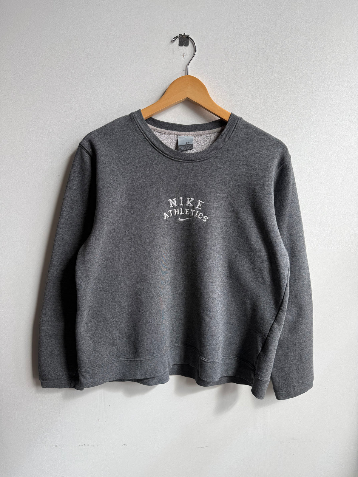 (S) Nike Athletics Crew