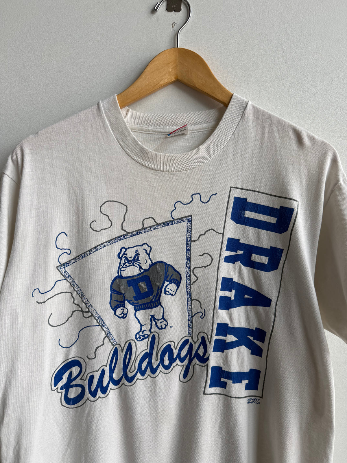 (L) Drake Bulldogs Tee
