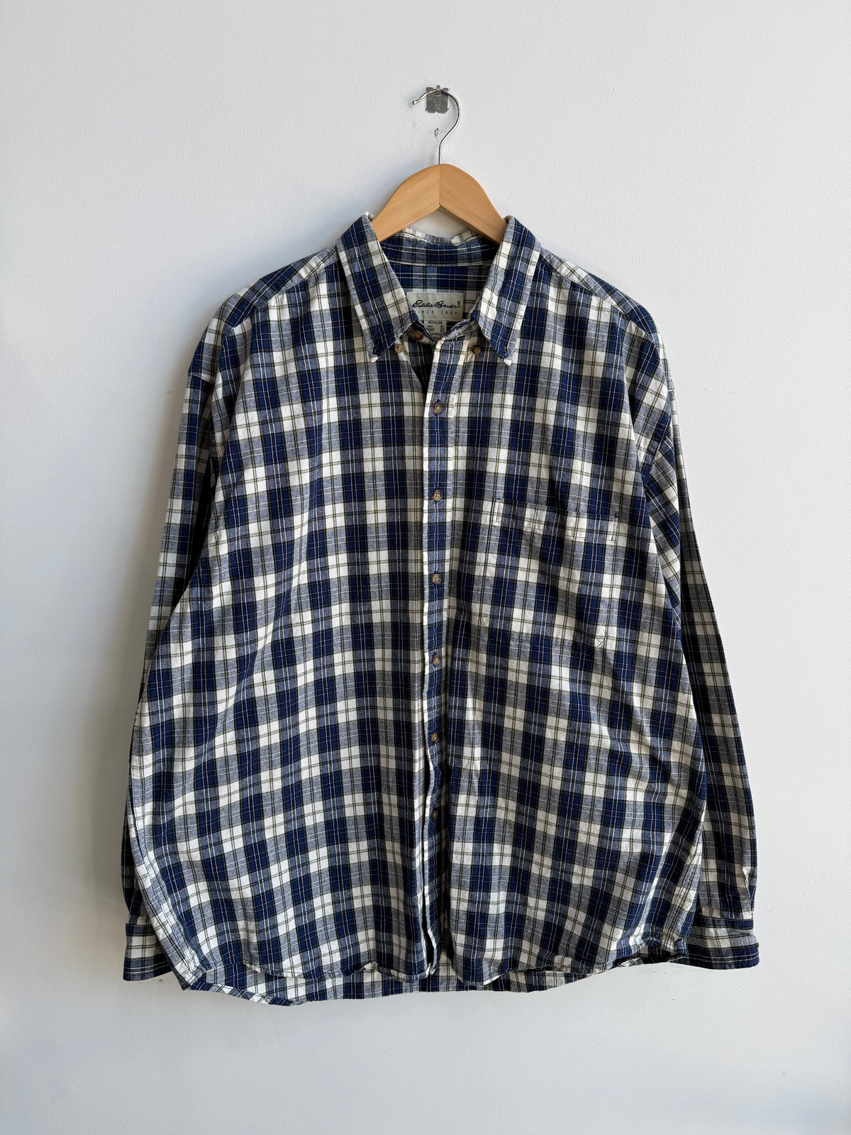 (XL) Eddie Bauer Button Up Shirt