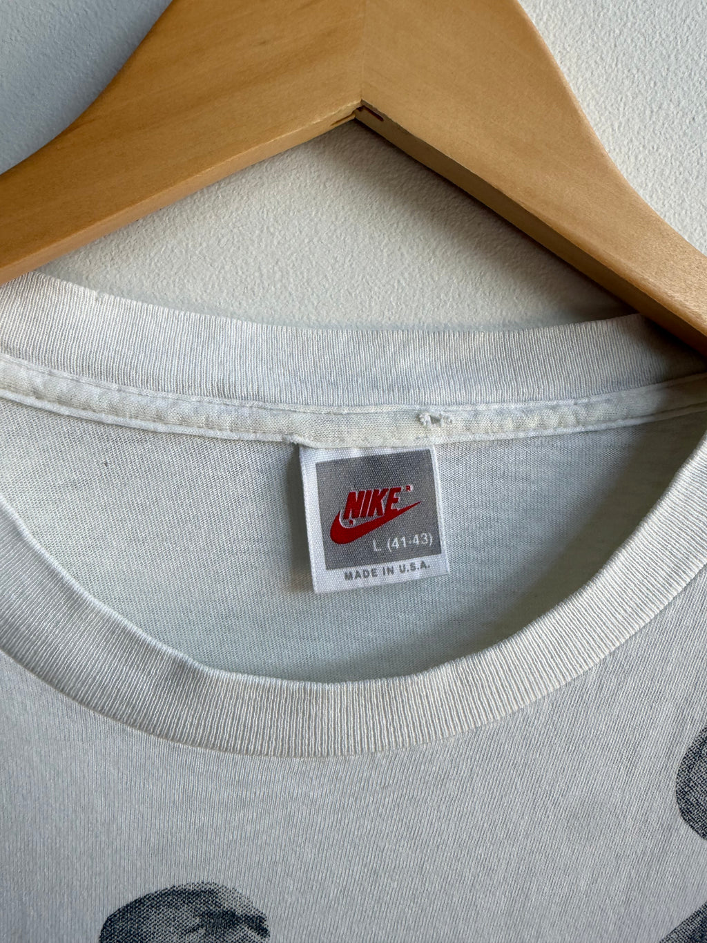 (L) Air Jordan Tee