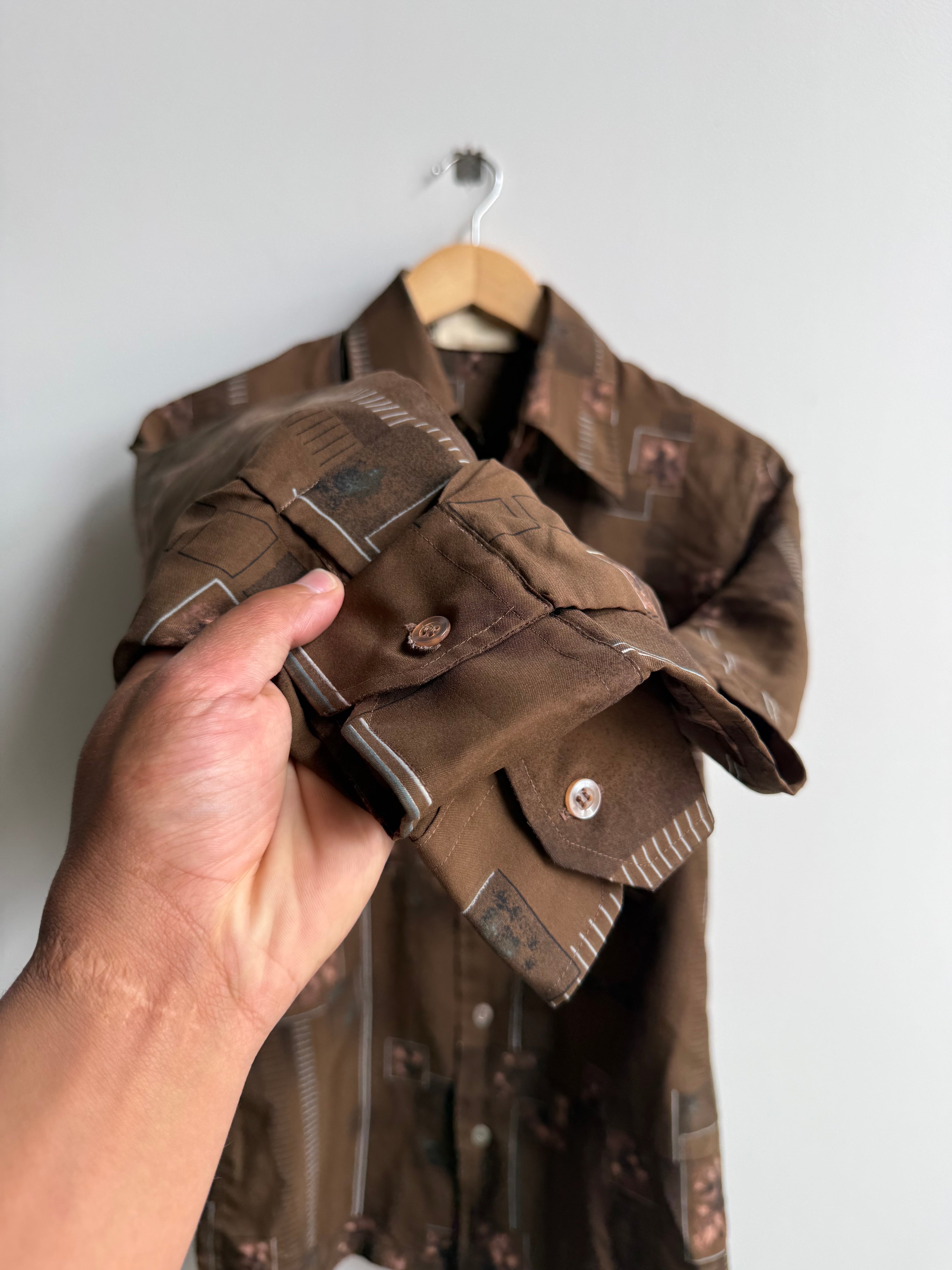 (M) Button Down Light Weight Shirt